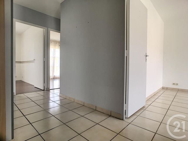 Appartement F3 &agrave; louer - 3 pi&egrave;ces - 62 m2 - Compiegne - 60 - PICARDIE