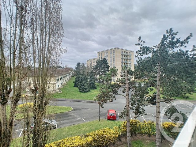 Appartement Studio &agrave; louer - 1 pi&egrave;ce - 19,30 m2 - Compiegne - 60 - PICARDIE