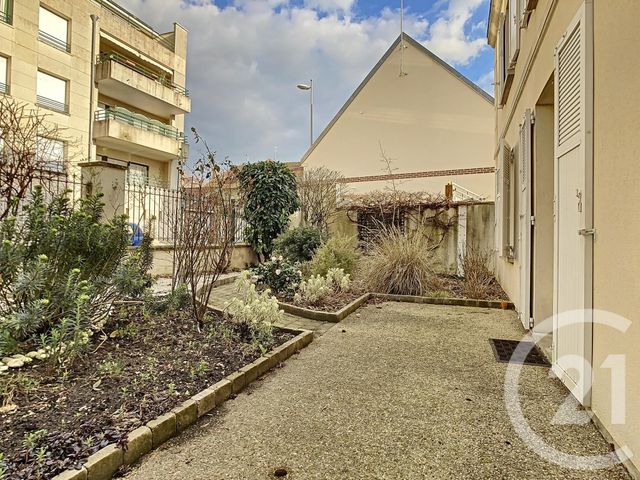 Appartement F2 &agrave; louer - 2 pi&egrave;ces - 43,70 m2 - Compiegne - 60 - PICARDIE