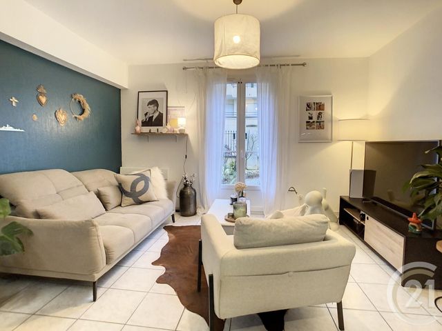 Appartement F2 &agrave; louer - 2 pi&egrave;ces - 43,70 m2 - Compiegne - 60 - PICARDIE