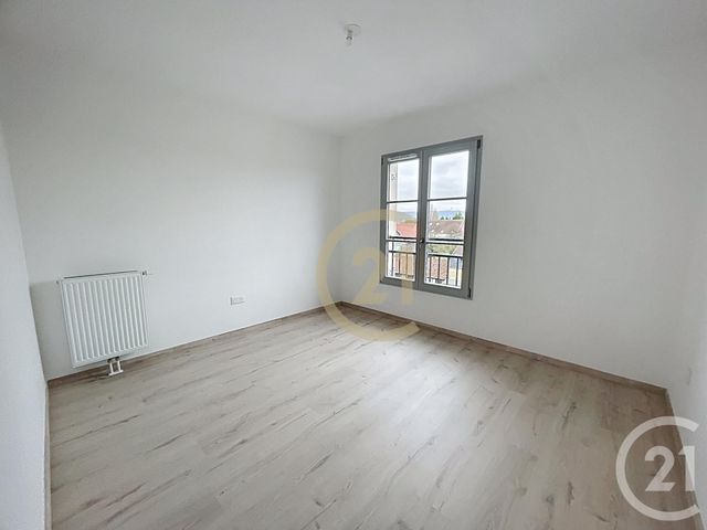 Appartement F3 &agrave; louer - 3 pi&egrave;ces - 62 m2 - Compiegne - 60 - PICARDIE
