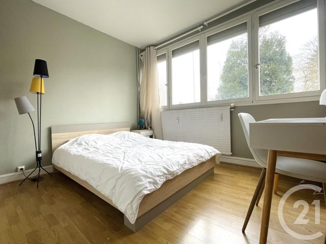 Appartement F4 &agrave; louer - 4 pi&egrave;ces - 90,90 m2 - Compiegne - 60 - PICARDIE