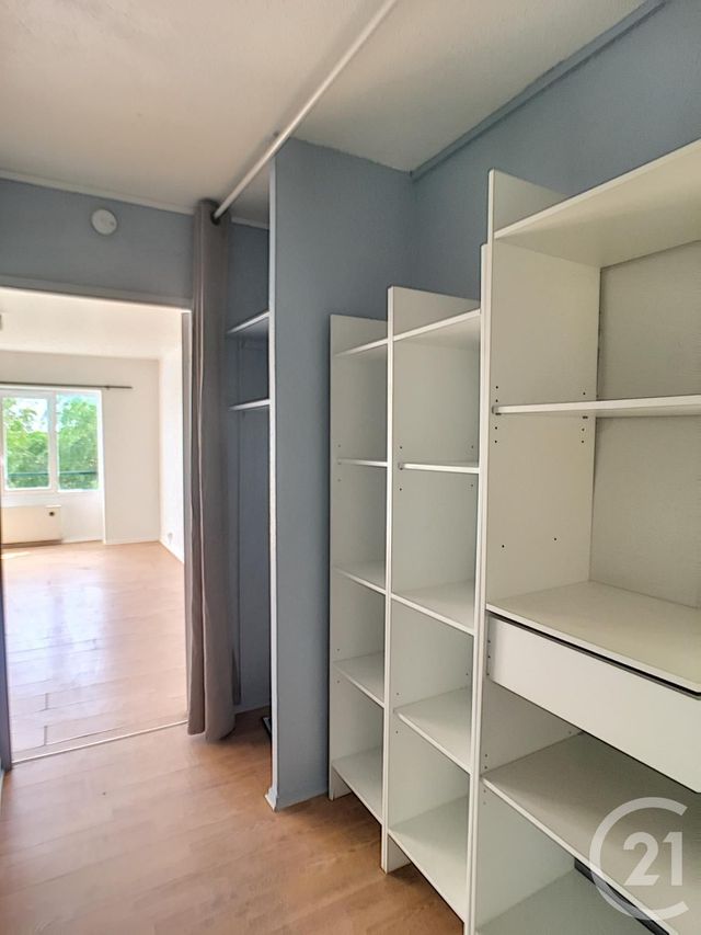 Appartement F1 &agrave; louer - 1 pi&egrave;ce - 26,10 m2 - Compiegne - 60 - PICARDIE