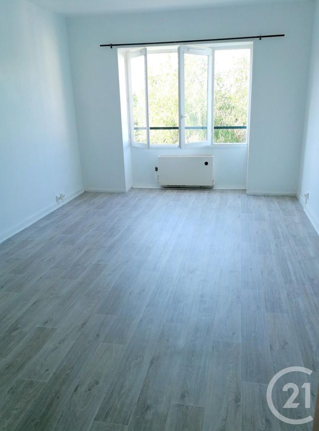 Appartement F1 &agrave; louer - 1 pi&egrave;ce - 26,10 m2 - Compiegne - 60 - PICARDIE