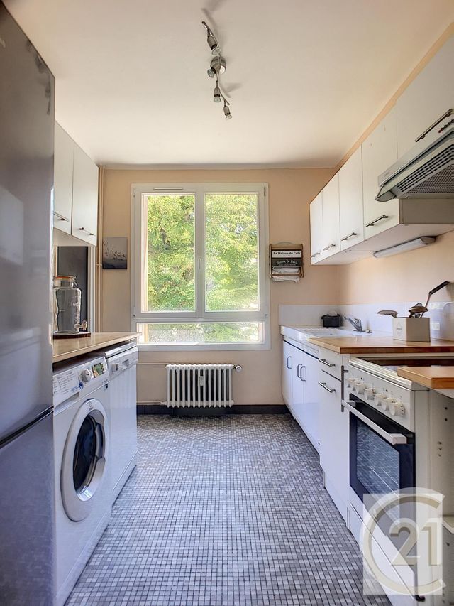 Appartement Chambre &agrave; louer - 4 pi&egrave;ces - 82,68 m2 - Compiegne - 60 - PICARDIE