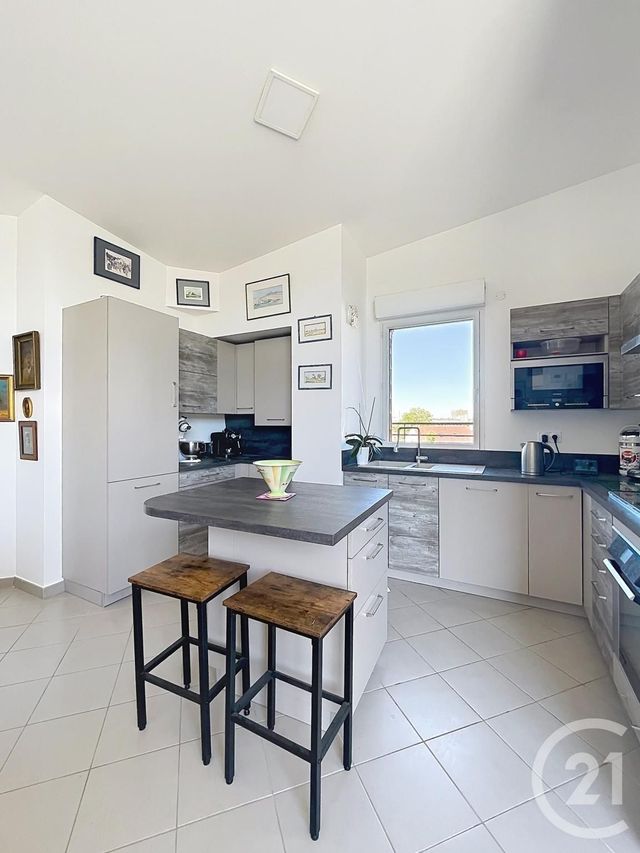 Appartement T3 &agrave; vendre - 3 pi&egrave;ces - 69,73 m2 - Compiegne - 60 - PICARDIE