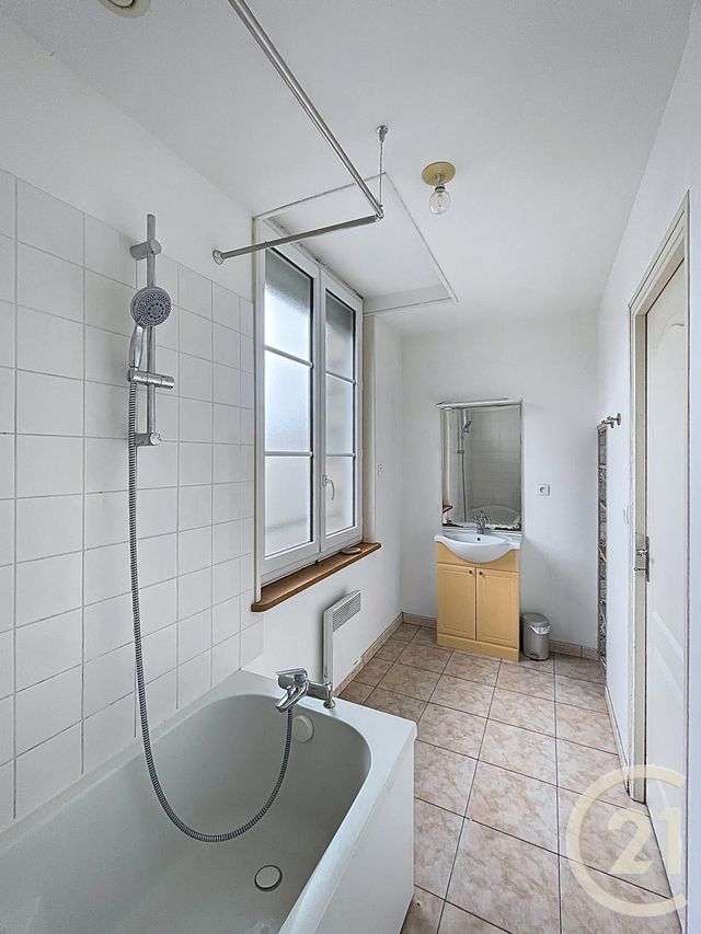 Maison &agrave; louer - 3 pi&egrave;ces - 58,20 m2 - Compiegne - 60 - PICARDIE