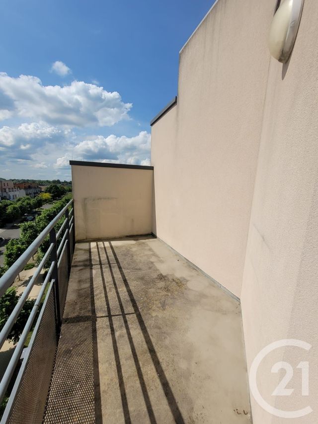 Appartement F2 &agrave; louer - 2 pi&egrave;ces - 44 m2 - Compiegne - 60 - PICARDIE