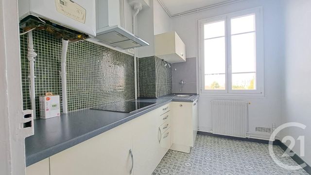 Appartement F3 &agrave; louer - 3 pi&egrave;ces - 51,24 m2 - Compiegne - 60 - PICARDIE