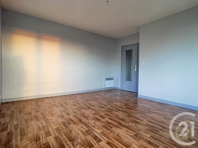 Appartement F3 &agrave; louer - 3 pi&egrave;ces - 64,28 m2 - Lacroix St Ouen - 60 - PICARDIE