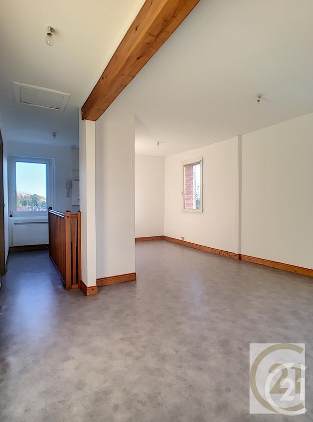 Appartement F3 &agrave; louer - 3 pi&egrave;ces - 54 m2 - Longueil Annel - 60 - PICARDIE