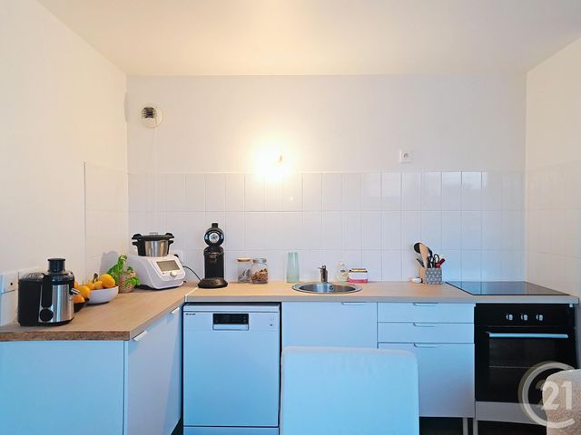 Appartement F3 &agrave; louer - 3 pi&egrave;ces - 63,49 m2 - Compiegne - 60 - PICARDIE