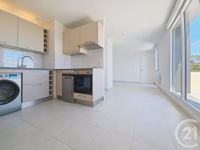 Appartement F2 &agrave; louer - 2 pi&egrave;ces - 48,67 m2 - Compiegne - 60 - PICARDIE