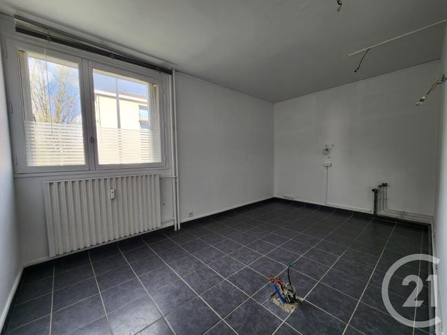 Appartement F4 &agrave; vendre - 4 pi&egrave;ces - 85 m2 - Compiegne - 60 - PICARDIE