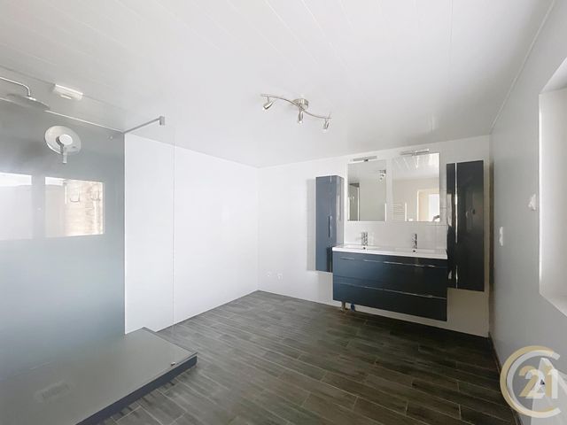 Maison &agrave; louer - 4 pi&egrave;ces - 95,11 m2 - Lacroix St Ouen - 60 - PICARDIE