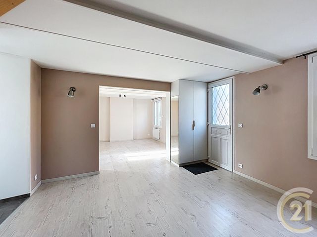 Maison &agrave; louer - 4 pi&egrave;ces - 95,11 m2 - Lacroix St Ouen - 60 - PICARDIE