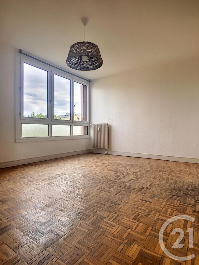 Appartement F4 &agrave; louer - 4 pi&egrave;ces - 63,54 m2 - Compiegne - 60 - PICARDIE