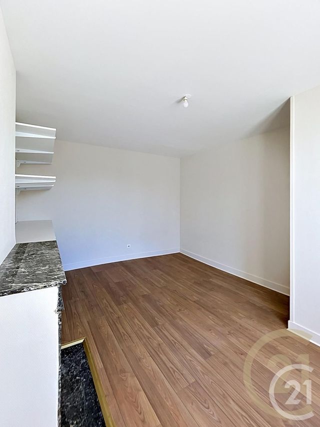 Appartement F2 &agrave; louer - 2 pi&egrave;ces - 42,23 m2 - Lacroix St Ouen - 60 - PICARDIE