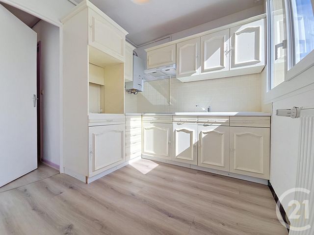 Appartement F2 &agrave; louer - 2 pi&egrave;ces - 46,72 m2 - Compiegne - 60 - PICARDIE