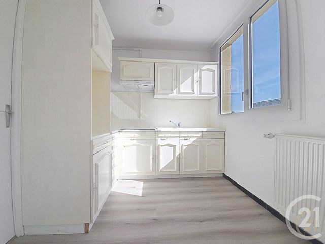 Appartement F2 &agrave; louer - 2 pi&egrave;ces - 46,72 m2 - Compiegne - 60 - PICARDIE