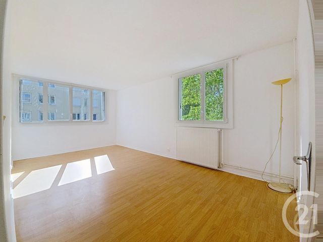 Appartement F2 &agrave; louer - 2 pi&egrave;ces - 46,72 m2 - Compiegne - 60 - PICARDIE