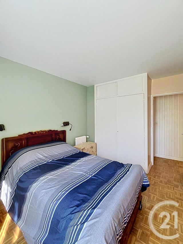 Appartement Chambre &agrave; louer - 3 pi&egrave;ces - 9,70 m2 - Compiegne - 60 - PICARDIE