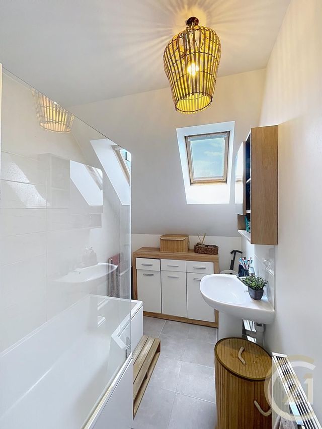 Maison &agrave; louer - 5 pi&egrave;ces - 105,99 m2 - Compiegne - 60 - PICARDIE