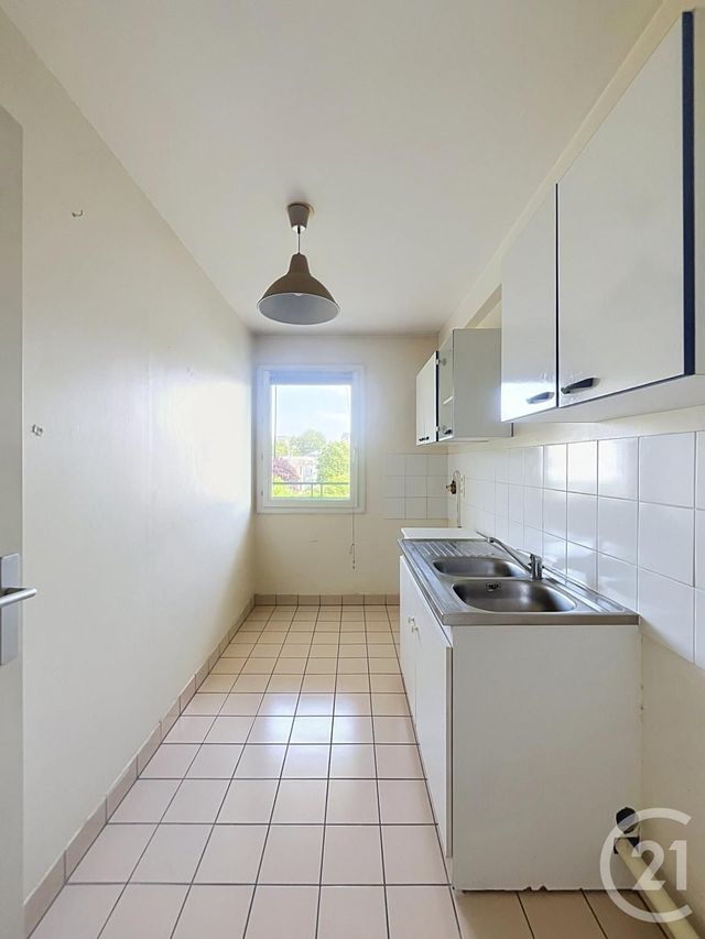 Appartement F2 &agrave; louer - 2 pi&egrave;ces - 47,41 m2 - Compiegne - 60 - PICARDIE