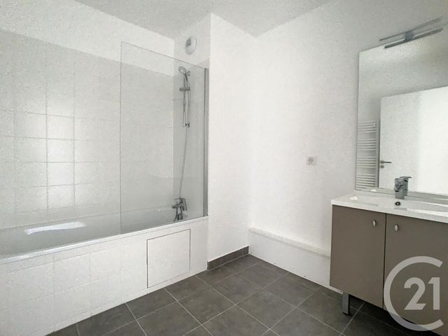 Appartement Duplex &agrave; louer - 5 pi&egrave;ces - 137,80 m2 - Compiegne - 60 - PICARDIE