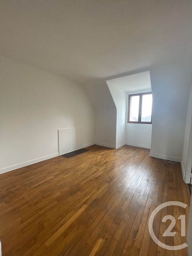 Appartement F2 &agrave; louer - 2 pi&egrave;ces - 44,61 m2 - Compiegne - 60 - PICARDIE