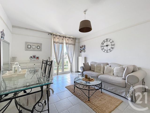 Appartement F2 &agrave; louer - 2 pi&egrave;ces - 48 m2 - Compiegne - 60 - PICARDIE