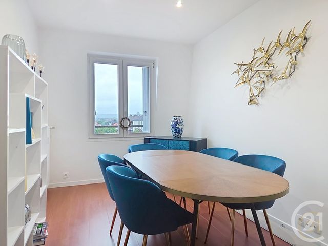 Appartement F3 &agrave; louer - 3 pi&egrave;ces - 62,76 m2 - Compiegne - 60 - PICARDIE