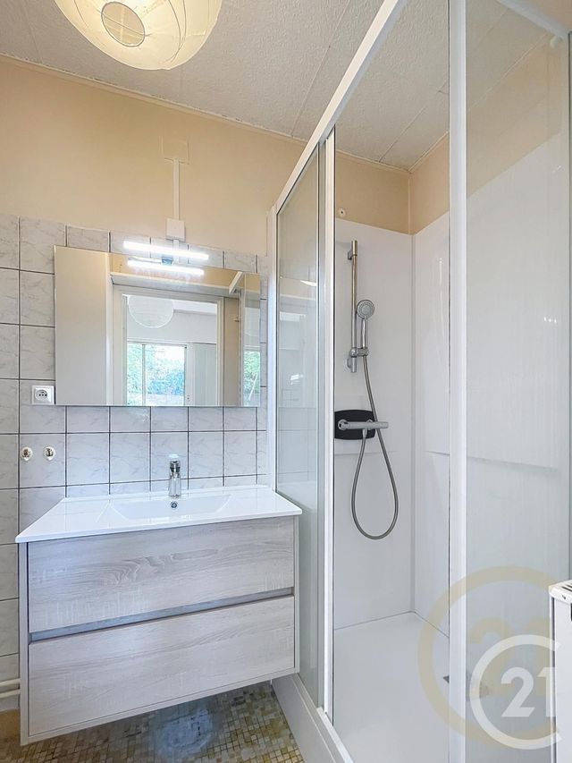 Appartement F1 &agrave; louer - 1 pi&egrave;ce - 25,45 m2 - Compiegne - 60 - PICARDIE