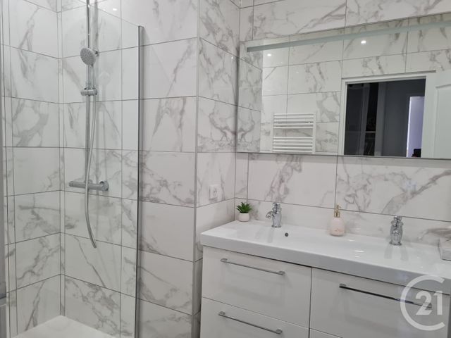 Appartement F3 &agrave; louer - 3 pi&egrave;ces - 86,57 m2 - Compiegne - 60 - PICARDIE