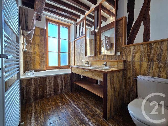 Maison &agrave; louer - 8 pi&egrave;ces - 156 m2 - Compiegne - 60 - PICARDIE
