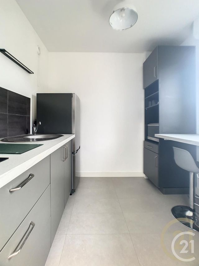 Appartement F1 &agrave; louer - 1 pi&egrave;ce - 36,77 m2 - Compiegne - 60 - PICARDIE