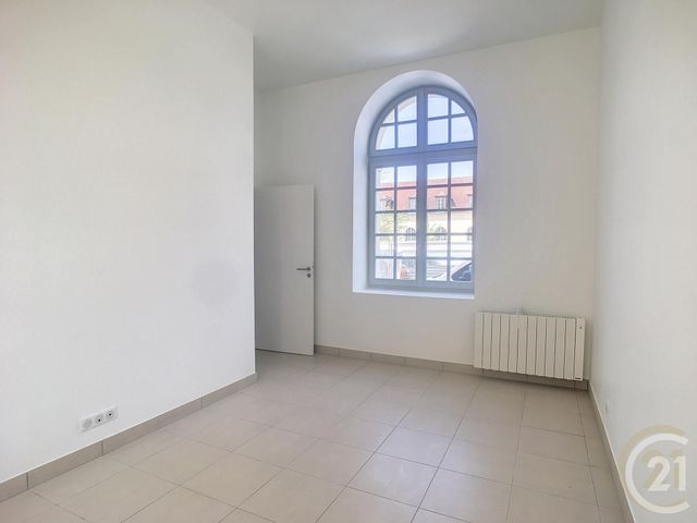 Appartement F2 &agrave; louer - 2 pi&egrave;ces - 52,05 m2 - Compiegne - 60 - PICARDIE