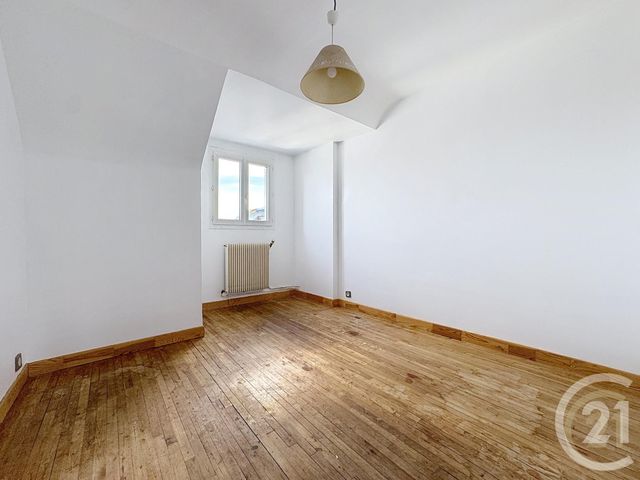 Appartement F3 &agrave; louer - 3 pi&egrave;ces - 74,72 m2 - Compiegne - 60 - PICARDIE