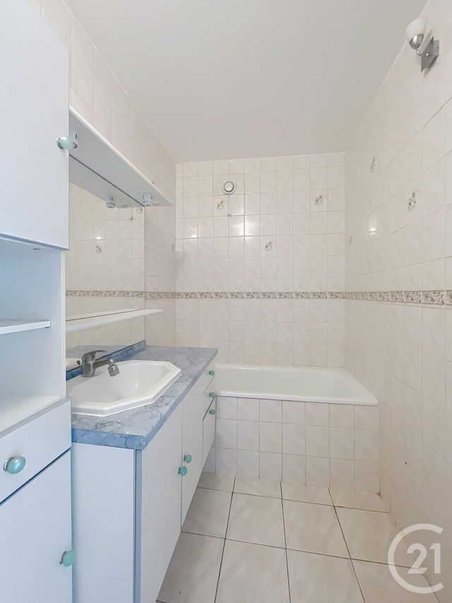 Appartement T4 &agrave; vendre - 4 pi&egrave;ces - 93,79 m2 - Compiegne - 60 - PICARDIE