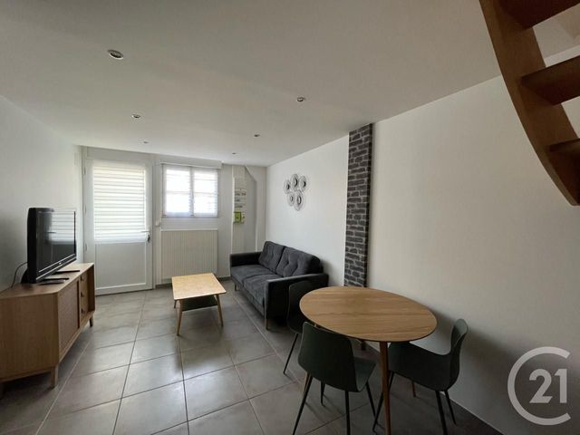 Appartement Duplex &agrave; louer - 2 pi&egrave;ces - 34,71 m2 - Compiegne - 60 - PICARDIE
