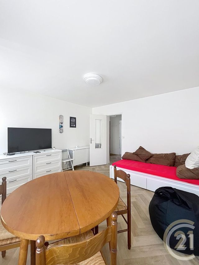 Appartement Chambre &agrave; louer - 1 pi&egrave;ce - 10,32 m2 - Compiegne - 60 - PICARDIE