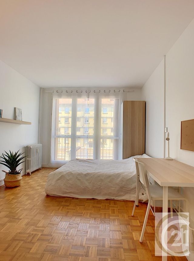 Appartement Chambre &agrave; louer - 4 pi&egrave;ces - 10,76 m2 - Compiegne - 60 - PICARDIE