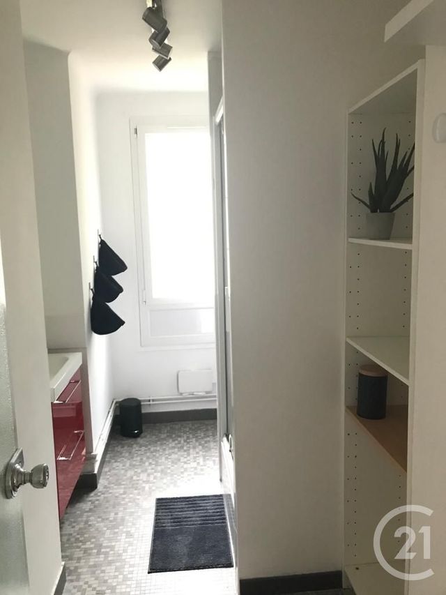 Appartement Chambre &agrave; louer - 4 pi&egrave;ces - 10,76 m2 - Compiegne - 60 - PICARDIE