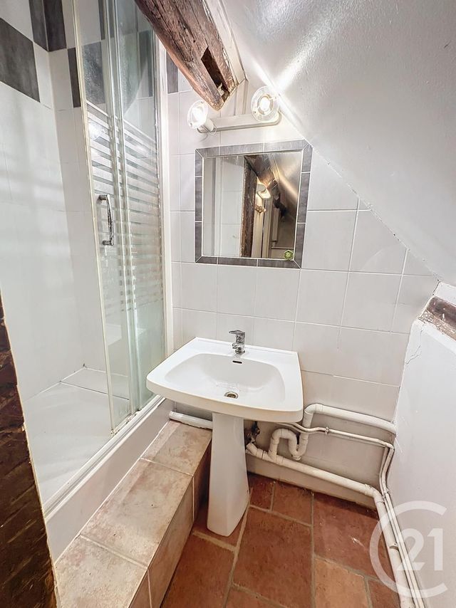 Appartement F1 &agrave; louer - 1 pi&egrave;ce - 34,35 m2 - Compiegne - 60 - PICARDIE