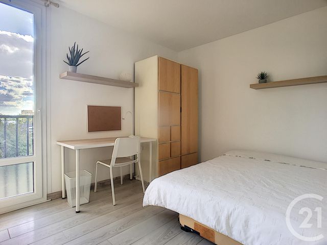 Appartement F4 &agrave; louer - 4 pi&egrave;ces - 9,21 m2 - Compiegne - 60 - PICARDIE