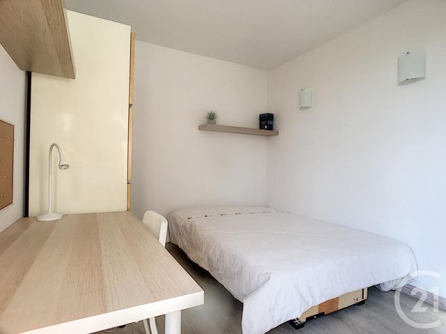 Appartement F4 &agrave; louer - 4 pi&egrave;ces - 9,21 m2 - Compiegne - 60 - PICARDIE