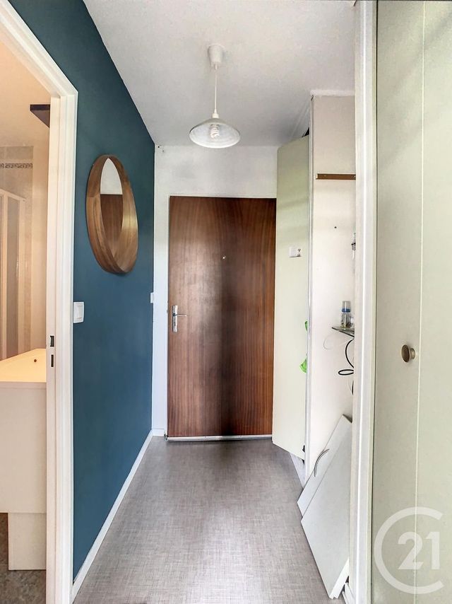Appartement F1 &agrave; louer - 1 pi&egrave;ce - 30,37 m2 - Compiegne - 60 - PICARDIE