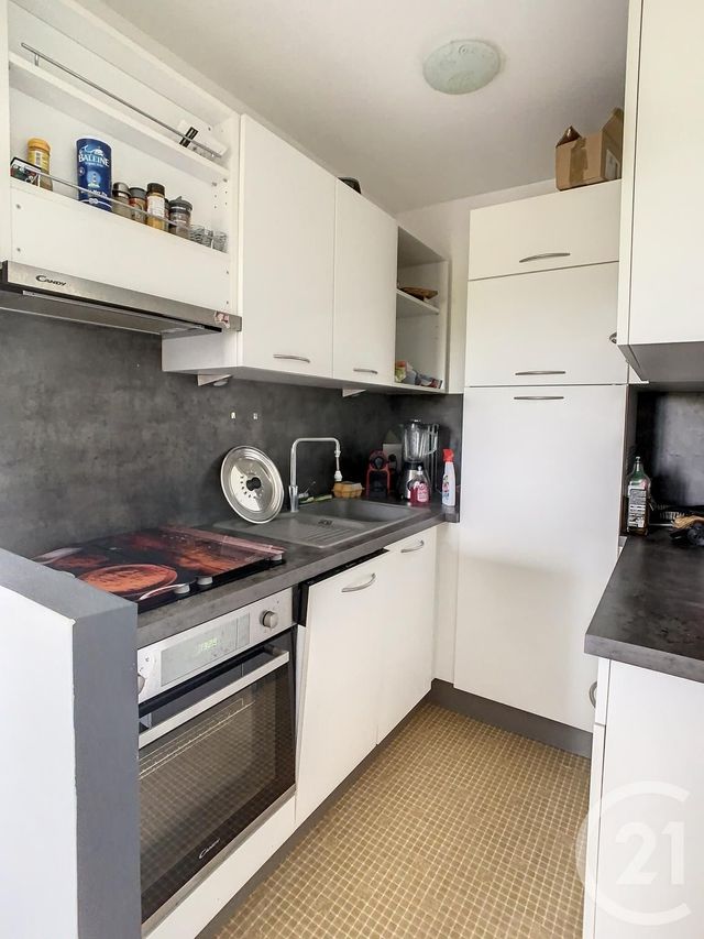 Appartement F1 &agrave; louer - 1 pi&egrave;ce - 30,37 m2 - Compiegne - 60 - PICARDIE