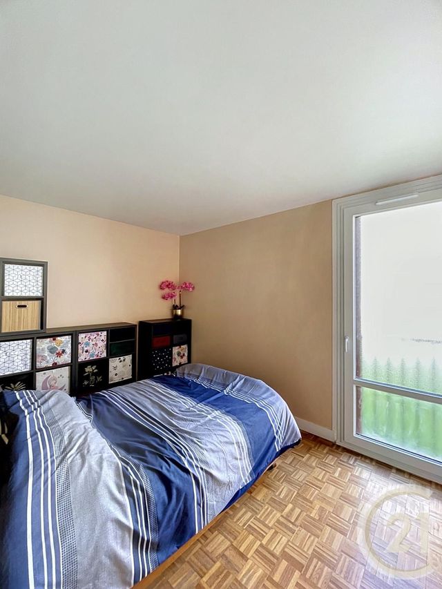 Appartement Chambre &agrave; louer - 3 pi&egrave;ces - 9,85 m2 - Compiegne - 60 - PICARDIE