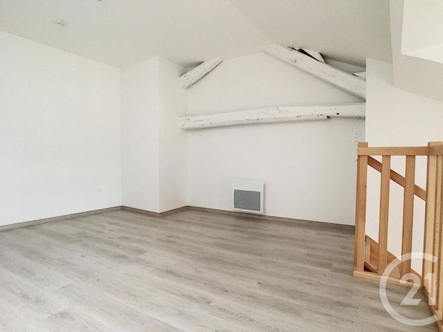Appartement F3 &agrave; louer - 3 pi&egrave;ces - 65,10 m2 - Compiegne - 60 - PICARDIE